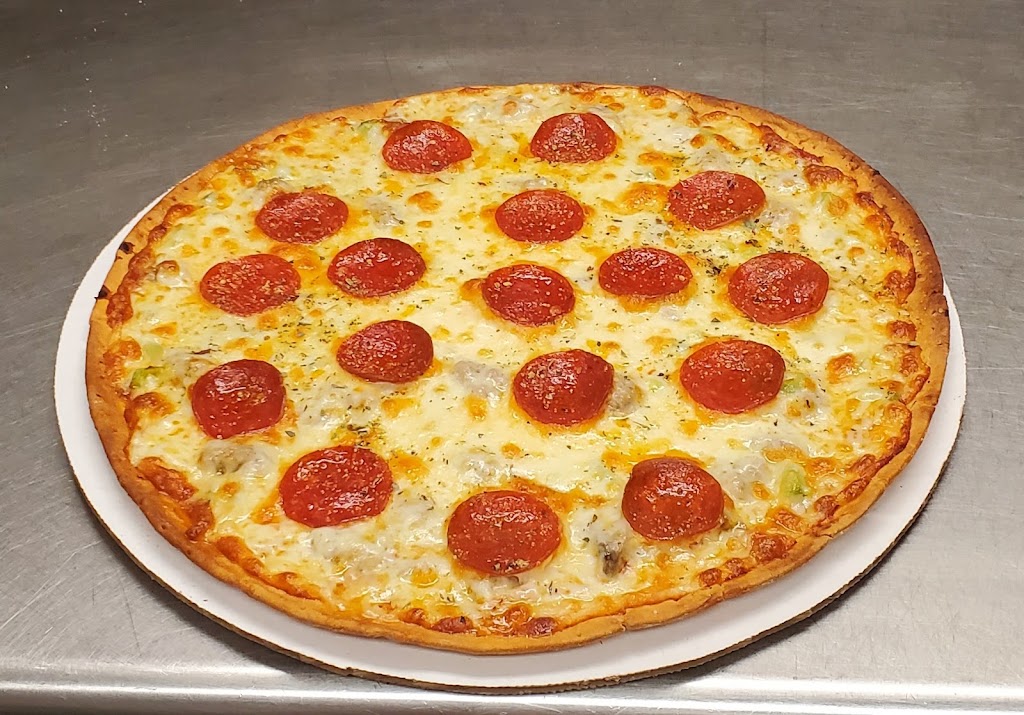 Guppys Lakeside Grill | restaurant | W4011 Co Rd A, Tomahawk, WI 54487, USA | 7154533769 OR +1 715-453-3769