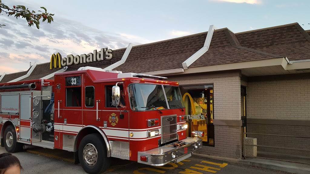 McDonalds | cafe | 111 E Tyranena Park Rd, Lake Mills, WI 53551, USA | 9206483464 OR +1 920-648-3464