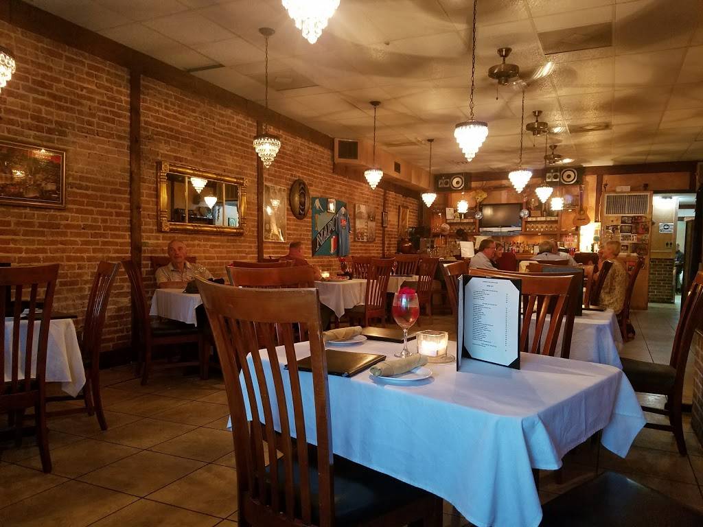 Carmines Trattoria | restaurant | 242 E Washington St, Walterboro, SC 29488, USA | 8437823248 OR +1 843-782-3248