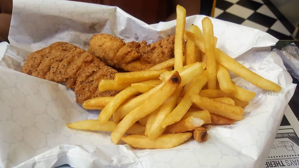 Sandy Sues Silver Diner | restaurant | 26784 US-33, Rockbridge, OH 43149, USA | 7403855550 OR +1 740-385-5550