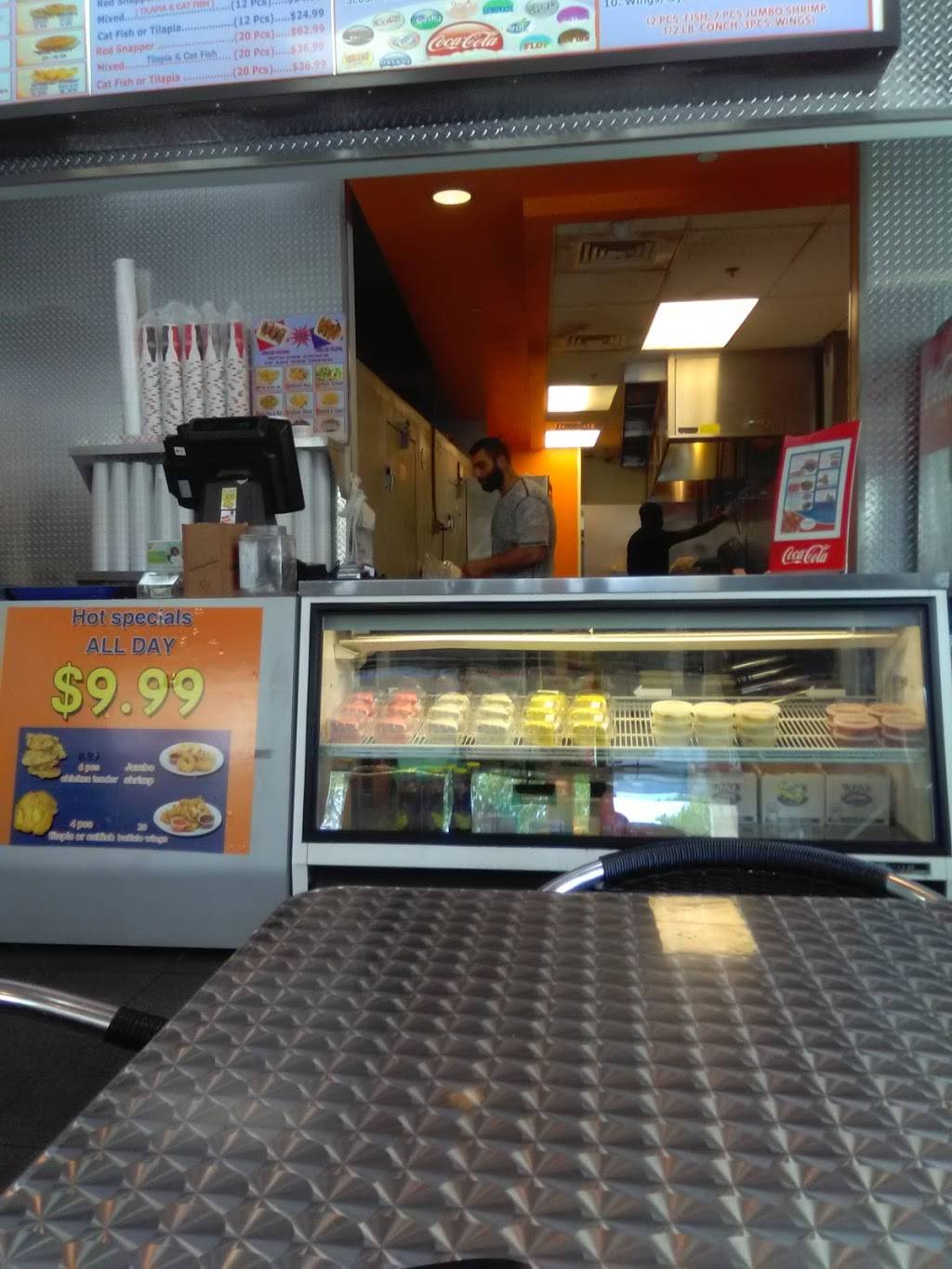 Snappers Fish And Chicken | restaurant | 9610 SW 160th St, Miami, FL 33157, USA | 3052540772 OR +1 305-254-0772