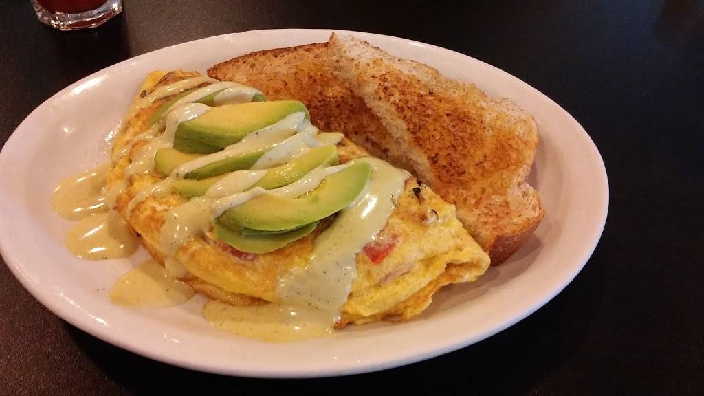 Little Miss Sophies Country Kitchen | restaurant | 7 Farmington Rd, Rochester, NH 03867, USA | 6033322700 OR +1 603-332-2700