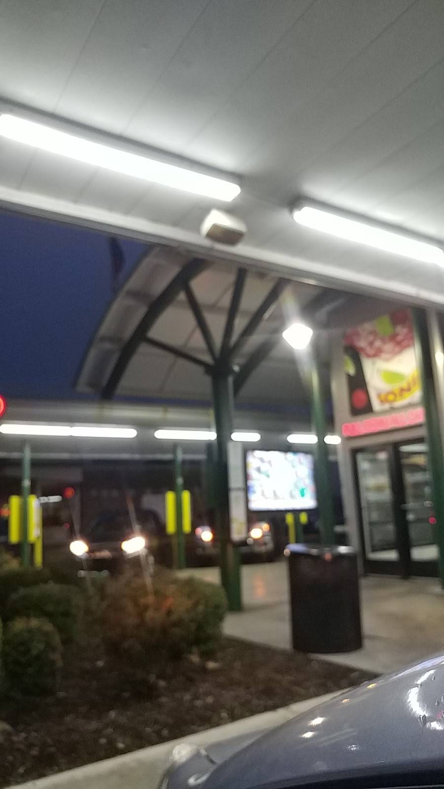 Sonic Drive-In | restaurant | 109 N. Loop #288, Denton, TX 76201, USA | 9404842904 OR +1 940-484-2904