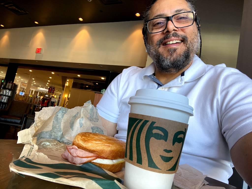 Starbucks | bakery | 850 Hartford Turnpike Unit N204, Waterford, CT 06385, USA | 8604055772 OR +1 860-405-5772