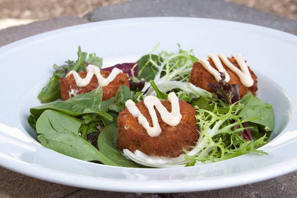 JJ Winns Restaurant & Lounge | restaurant | 13508 OH-15, Montpelier, OH 43543, USA | 4194850700 OR +1 419-485-0700