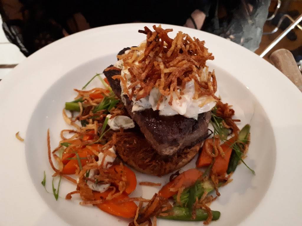 Lannes et Pacifique | restaurant | 200 Rue Beaubien E, Montréal, QC H2S 1R4, Canada | 5144391001 OR +1 514-439-1001