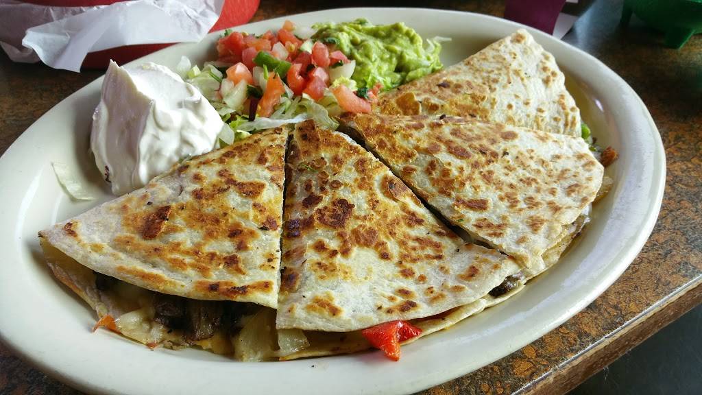 Salsas Mexican Restaurant | restaurant | 4604 Seawall Blvd, Galveston, TX 77551, USA | 4096212630 OR +1 409-621-2630