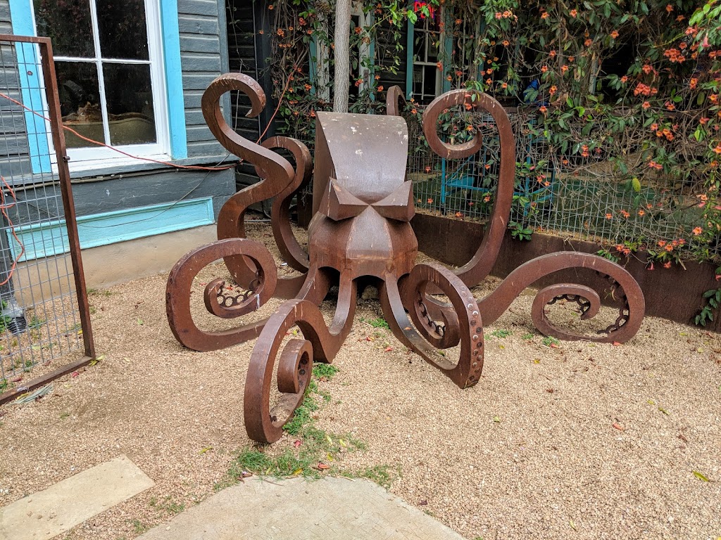 Cenote | restaurant | 1010 E Cesar Chavez St, Austin, TX 78702, USA | 5125241311 OR +1 512-524-1311