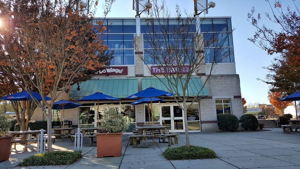 Ba-Da Wings | restaurant | 2161 Avent Ferry Rd, Raleigh, NC 27606, USA | 9198323902 OR +1 919-832-3902