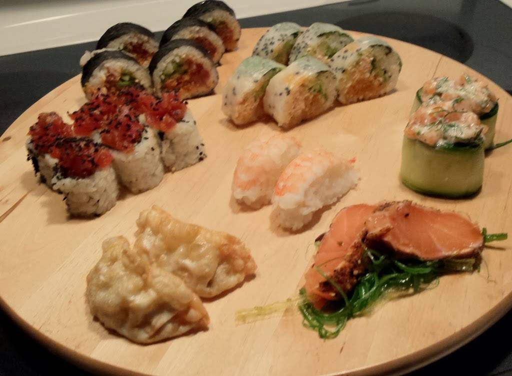 Sushi Taxi | restaurant | 8255 Boulevard Henri-Bourassa, Québec, QC G1G 4C8, Canada | 4186225666 OR +1 418-622-5666