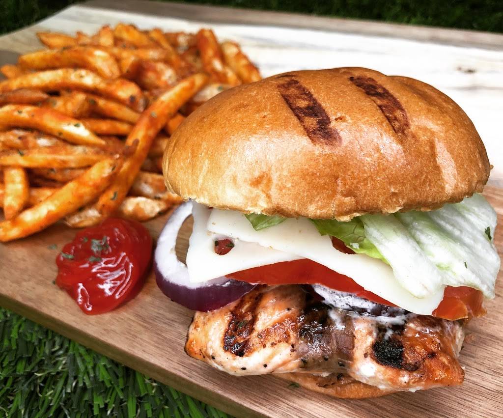 Switz Sports Bar and Lounge | restaurant | 899 M.L.K. Jr Dr NW, Atlanta, GA 30314, USA | 4044348087 OR +1 404-434-8087