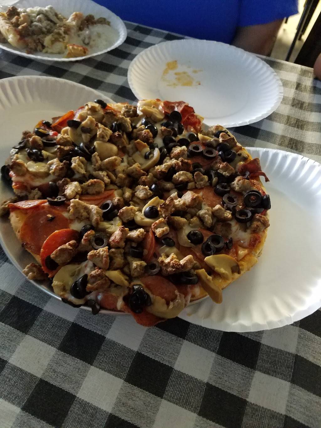 L Rs Pizza | restaurant | 707 High St, Delano, CA 93215, USA | 6617257131 OR +1 661-725-7131