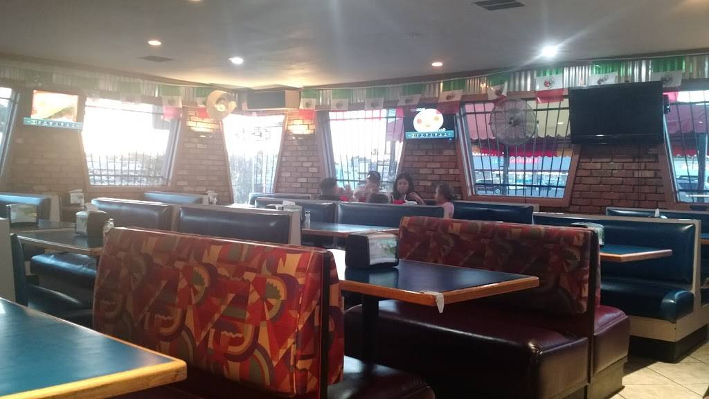 Machete Azteca | restaurant | 6709 W Indian School Rd, Phoenix, AZ 85033, USA | 6236969291 OR +1 623-696-9291