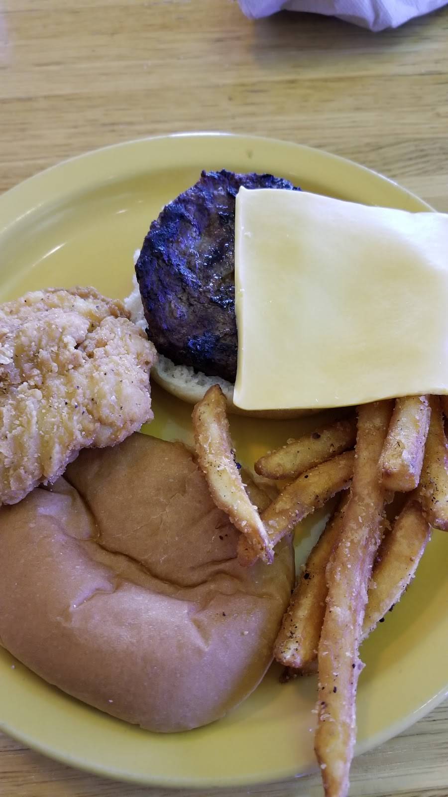 Gracies | restaurant | 1 Lomb Memorial Dr, Rochester, NY 14623, USA | 5854752411 OR +1 585-475-2411