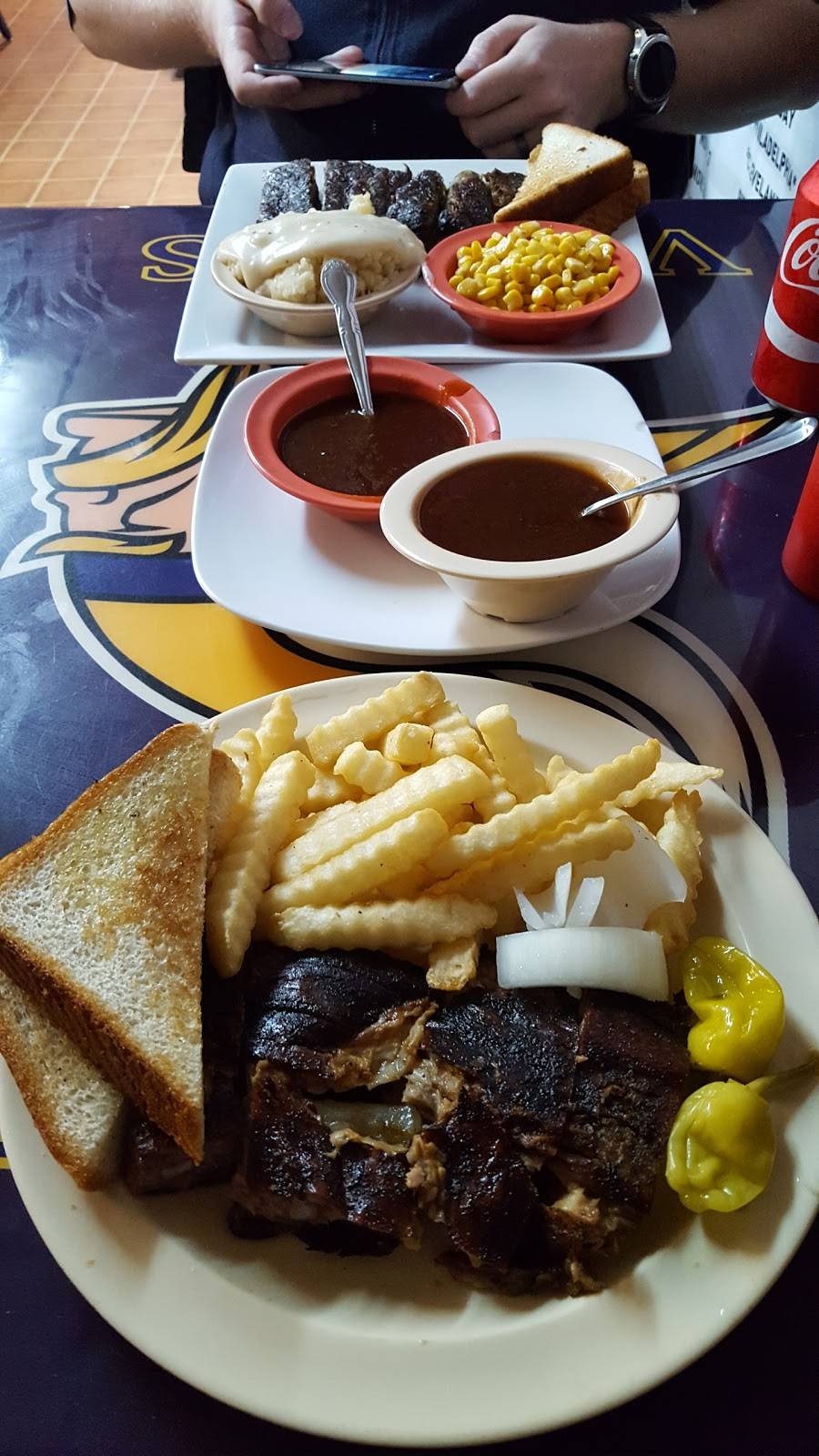 Hickory House Barbecue | restaurant | 600 S Riverfront Blvd, Dallas, TX 75207, USA | 2147470758 OR +1 214-747-0758