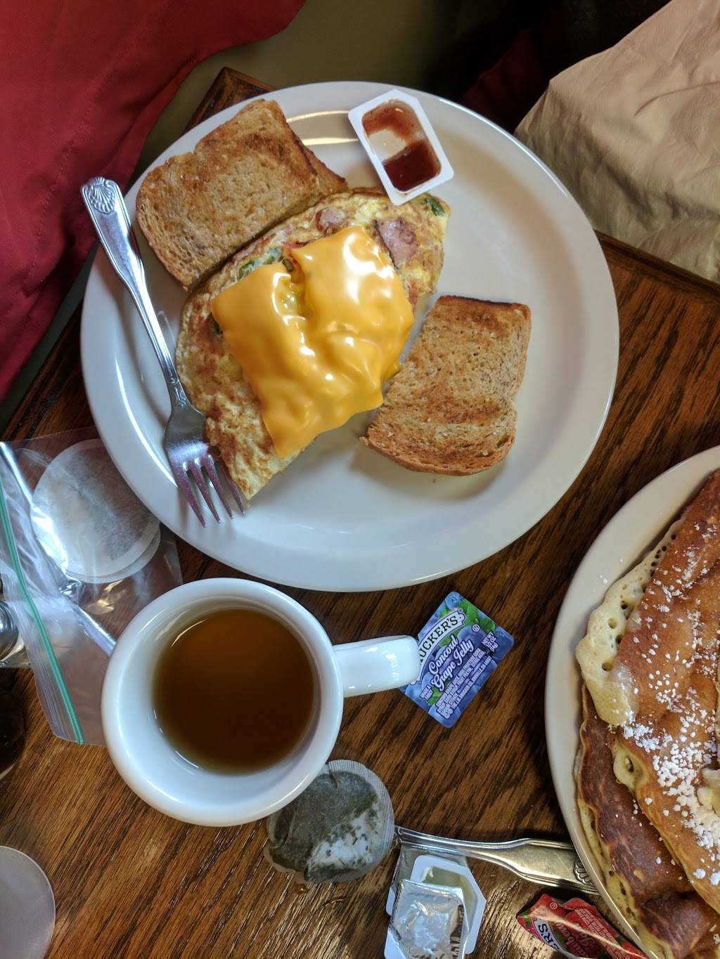 Flour Haven | restaurant | 2345 Locust Hill Rd, Greer, SC 29651, USA | 8644697019 OR +1 864-469-7019