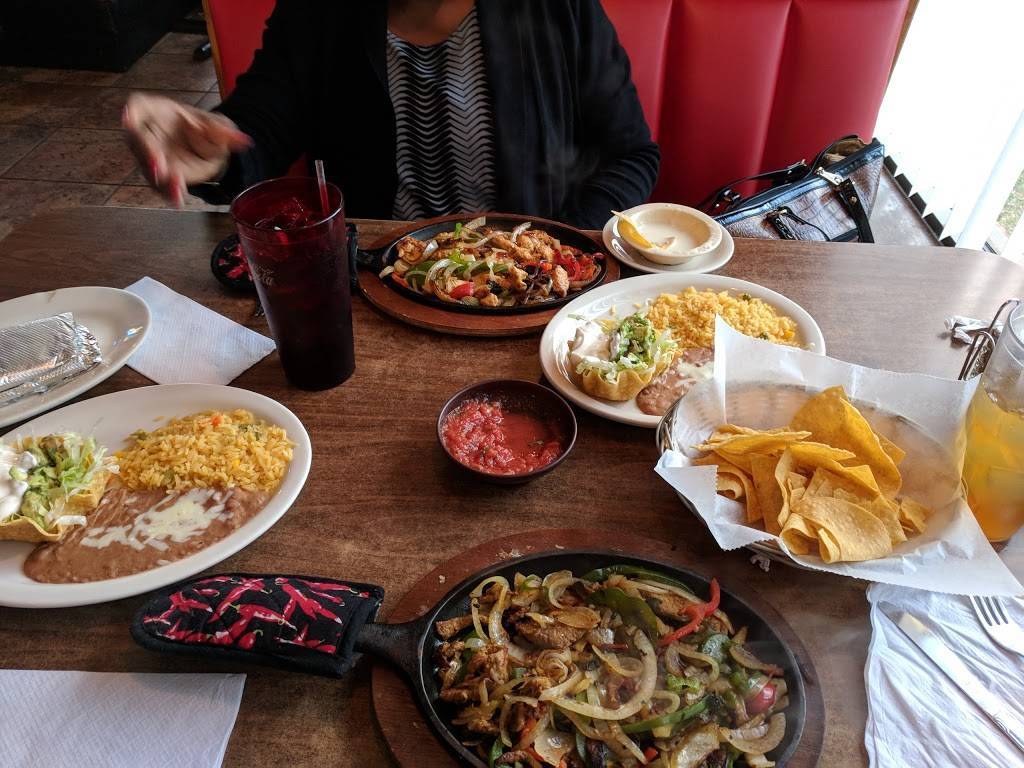 Chylacas | restaurant | 20 Bullsboro Dr, Newnan, GA 30263, USA | 7702526821 OR +1 770-252-6821