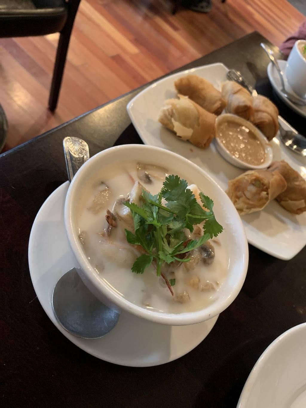 Thaiphoon Restaurant | restaurant | 543 Emerson St, Palo Alto, CA 94301, USA | 6503237700 OR +1 650-323-7700