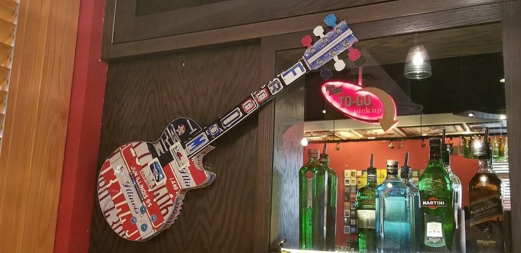 Red Robin Gourmet Burgers and Brews | restaurant | 2881 S Veterans Pkwy, Springfield, IL 62704, USA | 2175468331 OR +1 217-546-8331