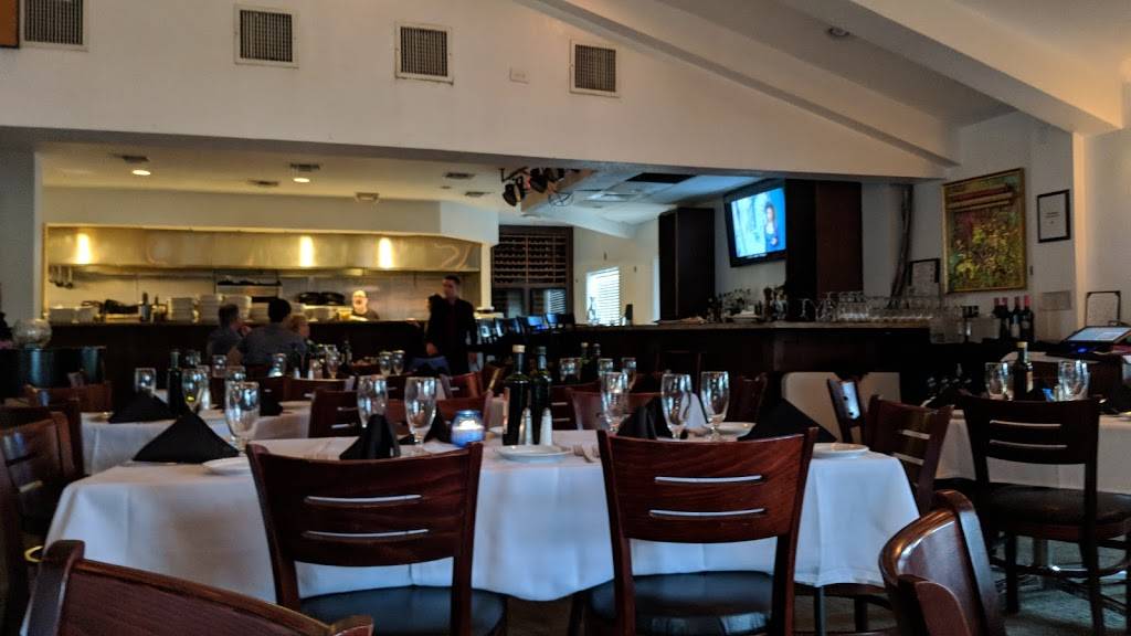 Marios Ocean Ave | restaurant | 225 E Ocean Ave, Lantana, FL 33462, USA | 5615823013 OR +1 561-582-3013