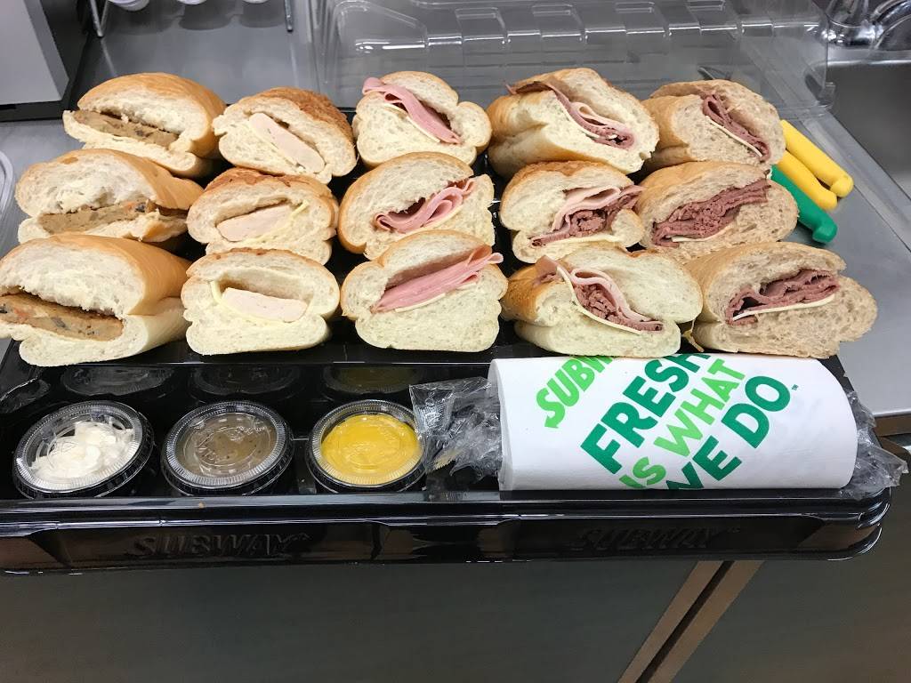 Subway | restaurant | 28645 Northwestern Hwy, Southfield, MI 48034, USA | 2483532242 OR +1 248-353-2242