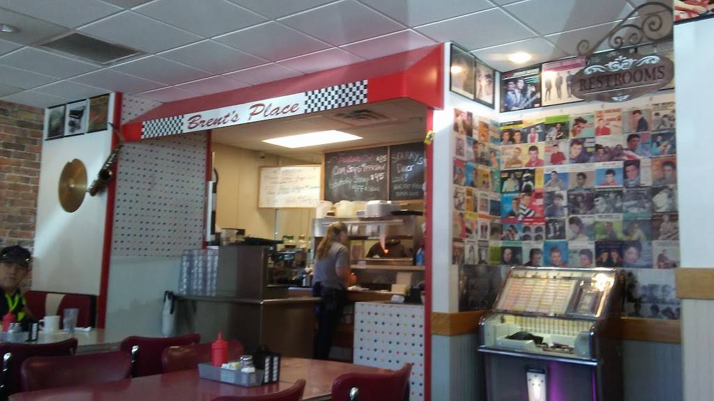 Sparkys Diner | restaurant | 1462 W South Airport Rd, Traverse City, MI 49686, USA | 2319338005 OR +1 231-933-8005