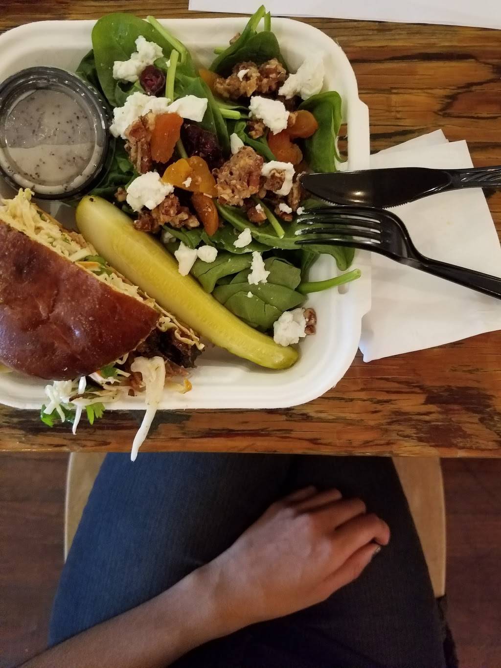 American Way Market | cafe | 1509 N Arizona Ave, Chandler, AZ 85225, USA | 4807721877 OR +1 480-772-1877