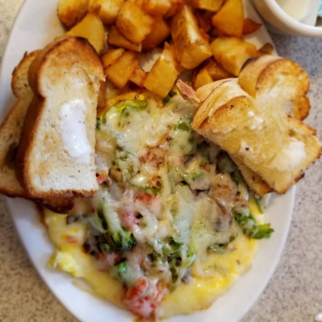 Paulis Bakery & Restaurant | restaurant | 275 E Main St, Tilton, NH 03276, USA | 6032867081 OR +1 603-286-7081