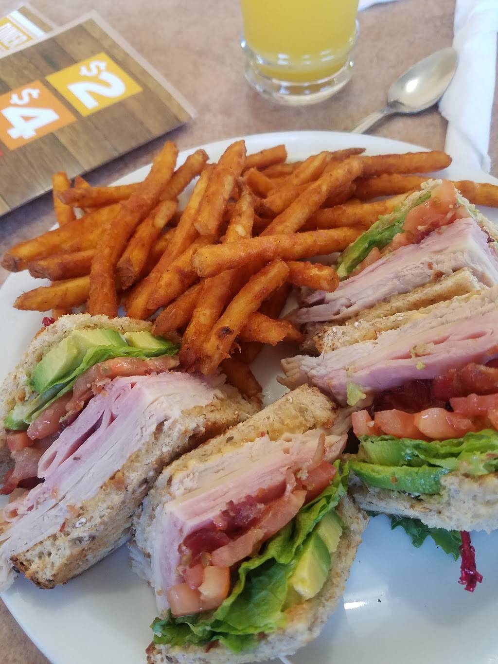 Dennys | restaurant | 2120 E Cactus Rd, Phoenix, AZ 85022, USA | 6029928187 OR +1 602-992-8187