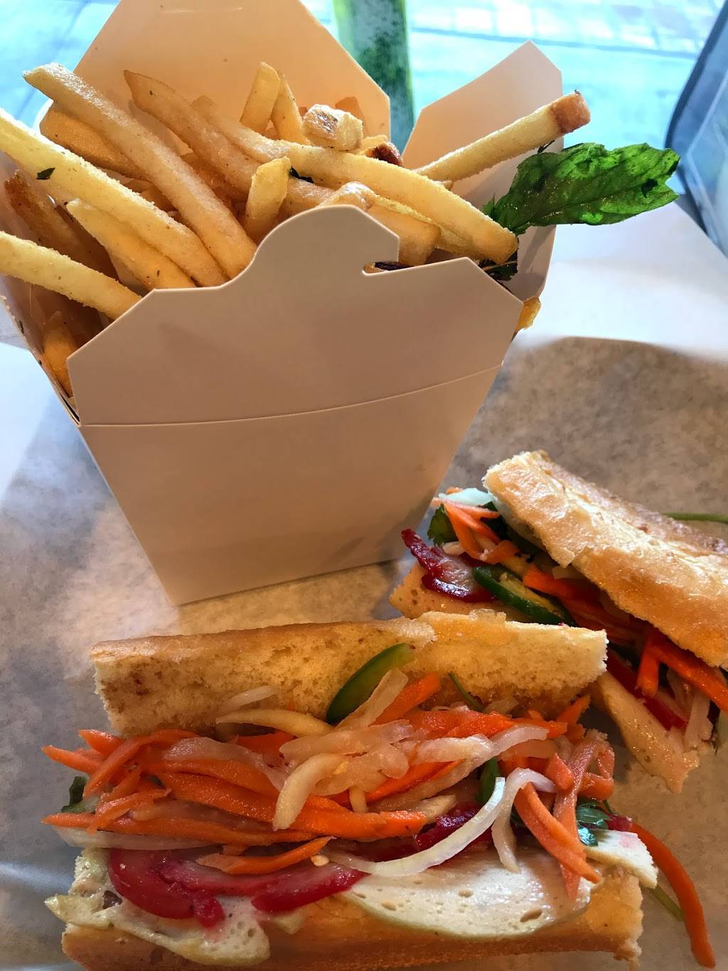 Banh Mi | restaurant | 3429 W Florida Ave, Hemet, CA 92545, USA | 9516523327 OR +1 951-652-3327