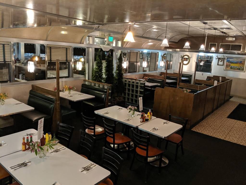 Jax At The Tracks | restaurant | 10144 W River St, Truckee, CA 96161, USA | 5305507450 OR +1 530-550-7450