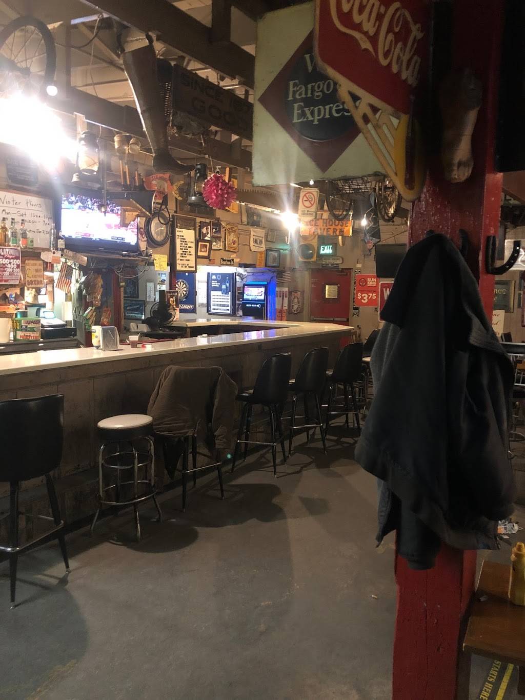 Ice House Tavern | restaurant | 1550 Walnut St, New Castle, IN 47362, USA | 7655299990 OR +1 765-529-9990