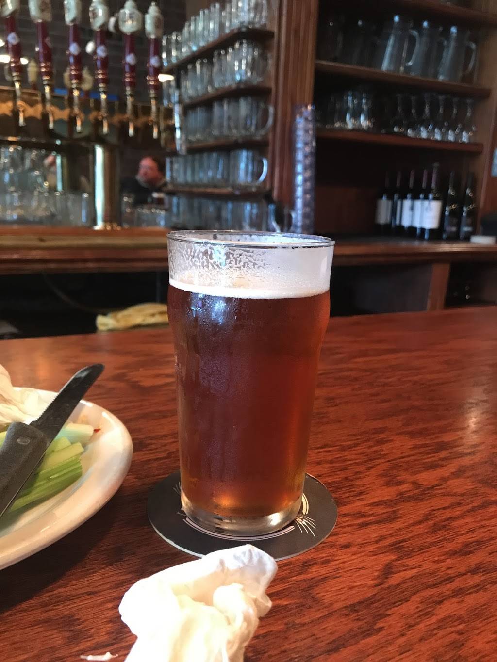 Elliott Bay Brewery & Pub | restaurant | 4720 California Ave SW, Seattle, WA 98116, USA | 2069328695 OR +1 206-932-8695