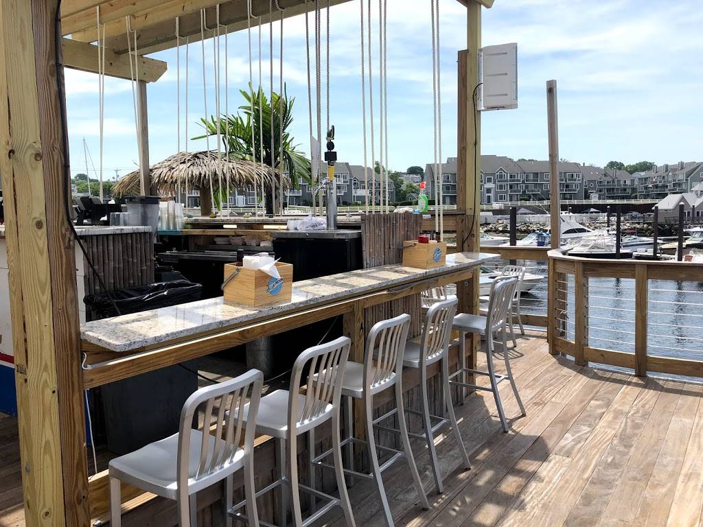Tipsy Seagull Dockside Pub (seasonal) | restaurant | 1 Ferry St, Fall River, MA 02721, USA | 5086787547 OR +1 508-678-7547