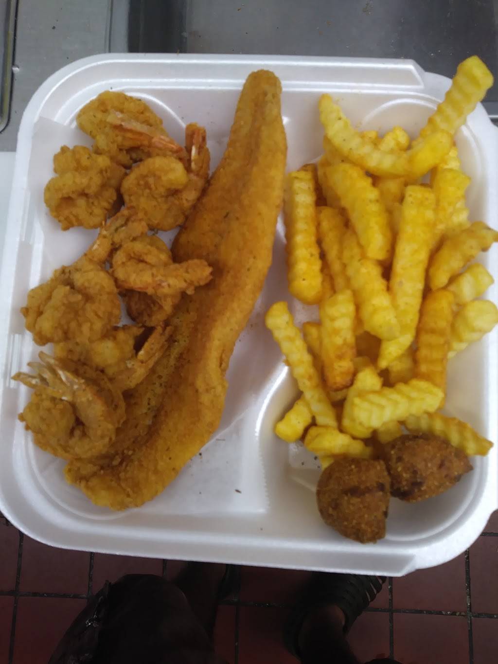 Tunis Seafood, Wings & Subs | restaurant | 4309 University Blvd S, Jacksonville, FL 32216, USA | 9045512333 OR +1 904-551-2333