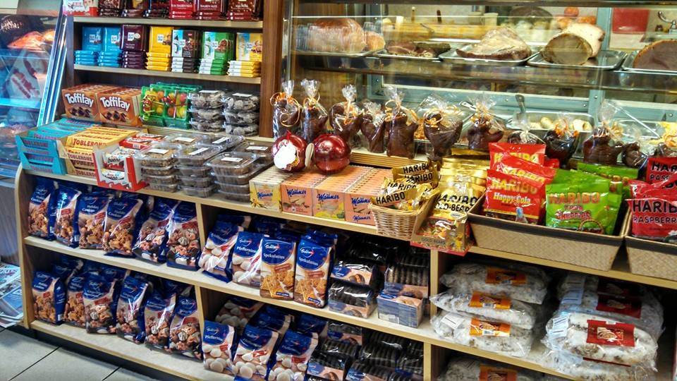 Edelweiss Delicatessen & Caterers | restaurant | 86 E Main St, Kings Park, NY 11754, USA | 6315445404 OR +1 631-544-5404