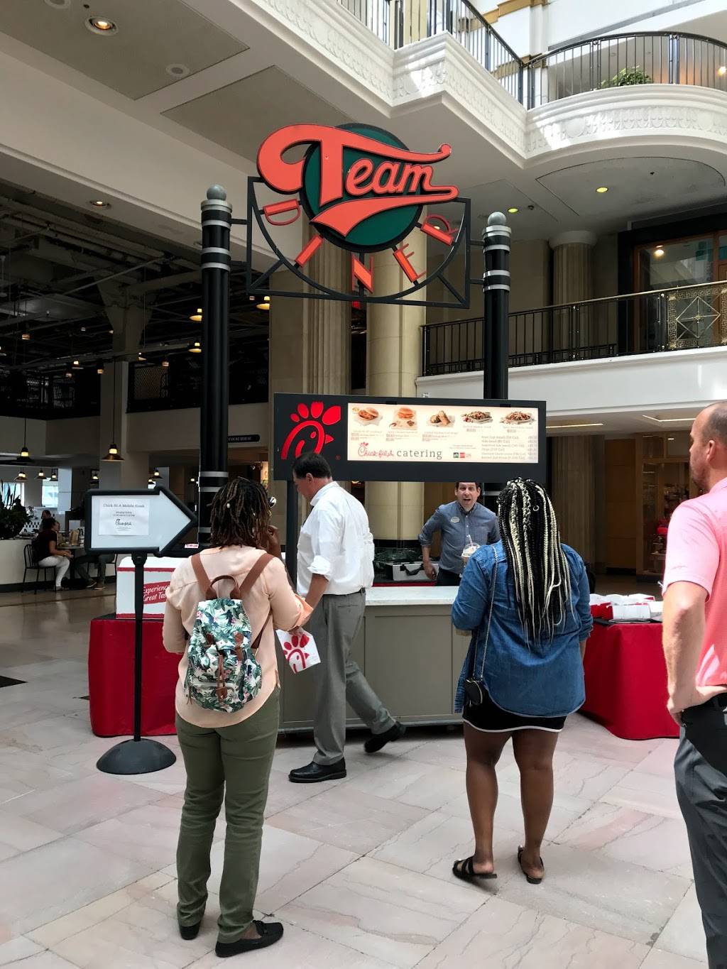 Chick-fil-A Mobile Kiosk | restaurant | 250 W Huron Rd, Cleveland, OH 44113, USA | 2166234750 OR +1 216-623-4750