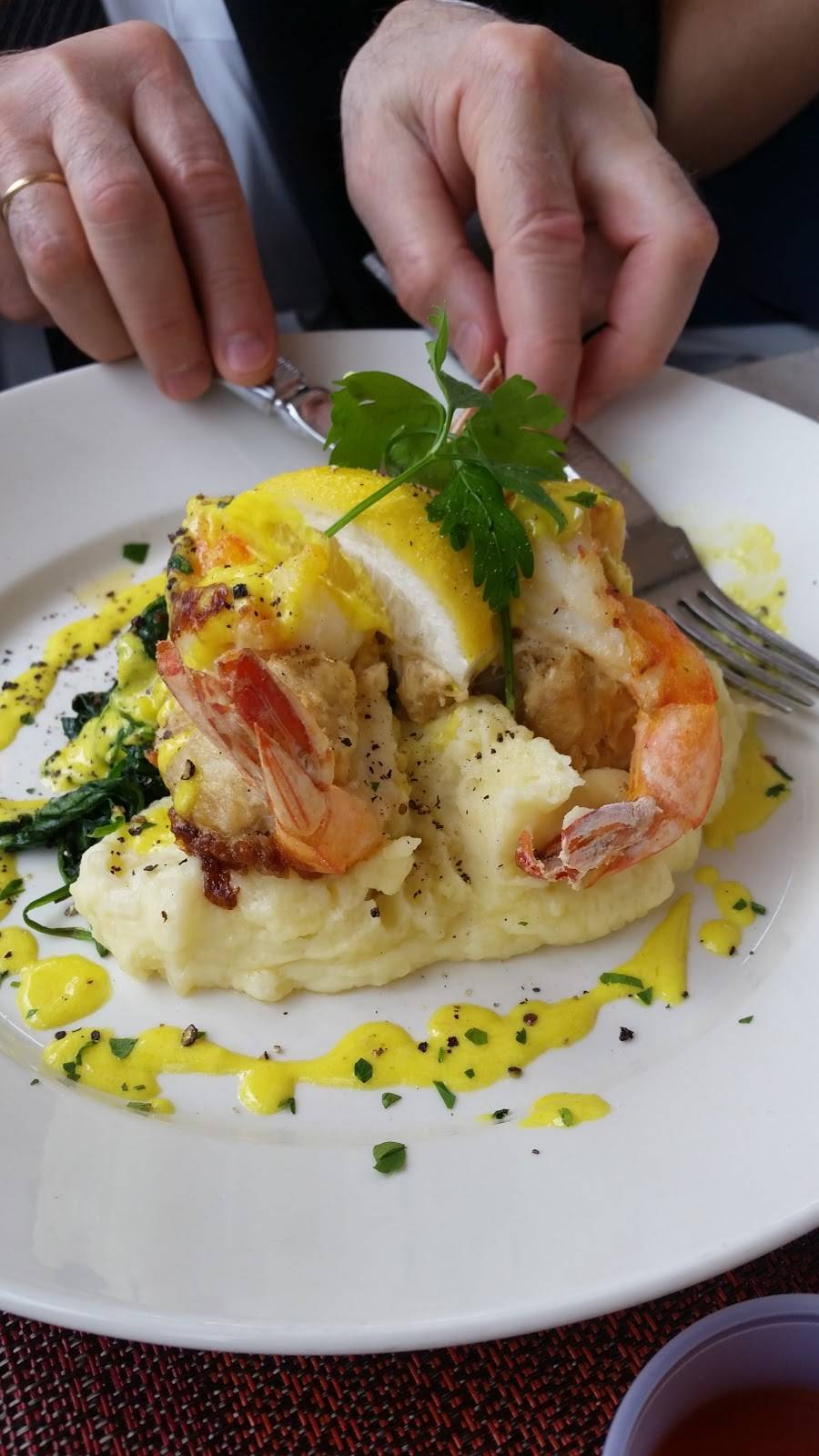 TOTO’ Restaurant | restaurant | 5919, 70 Reef Rd, Fairfield, CT 06824, USA | 2032542070 OR +1 203-254-2070