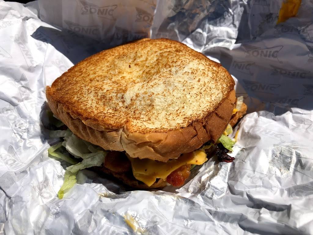 Sonic Drive-In | restaurant | 1080 N Davis Rd, Salinas, CA 93907, USA | 8317571362 OR +1 831-757-1362
