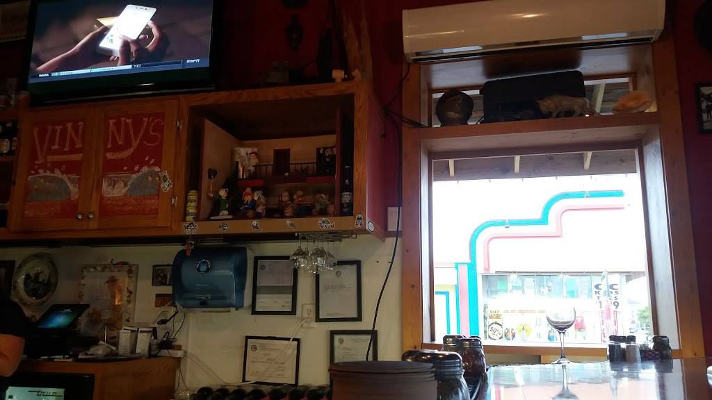 Vinnys Pizza and Italian Grill | restaurant | 10019 MD-346, Berlin, MD 21811, USA | 4103903713 OR +1 410-390-3713