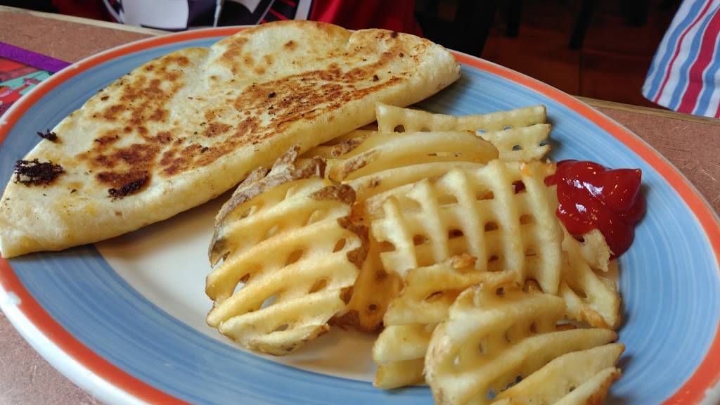 Rocas Mexican Grill | restaurant | 30 Nitro Market Pl, Charleston, WV 25313, USA | 3047690404 OR +1 304-769-0404