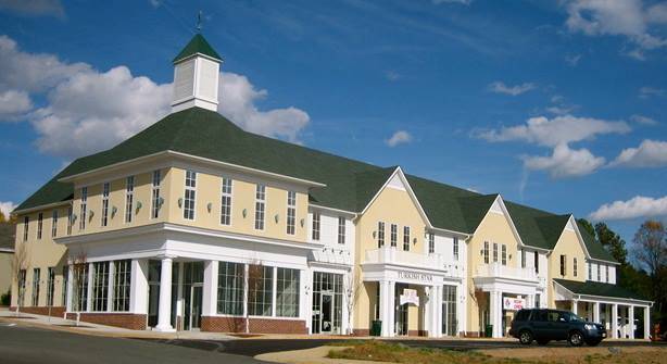 Shoppes of Clover Lawn | shopping mall | 325 Four Leaf Ln, Charlottesville, VA 22903, USA | 4345317485 OR +1 434-531-7485