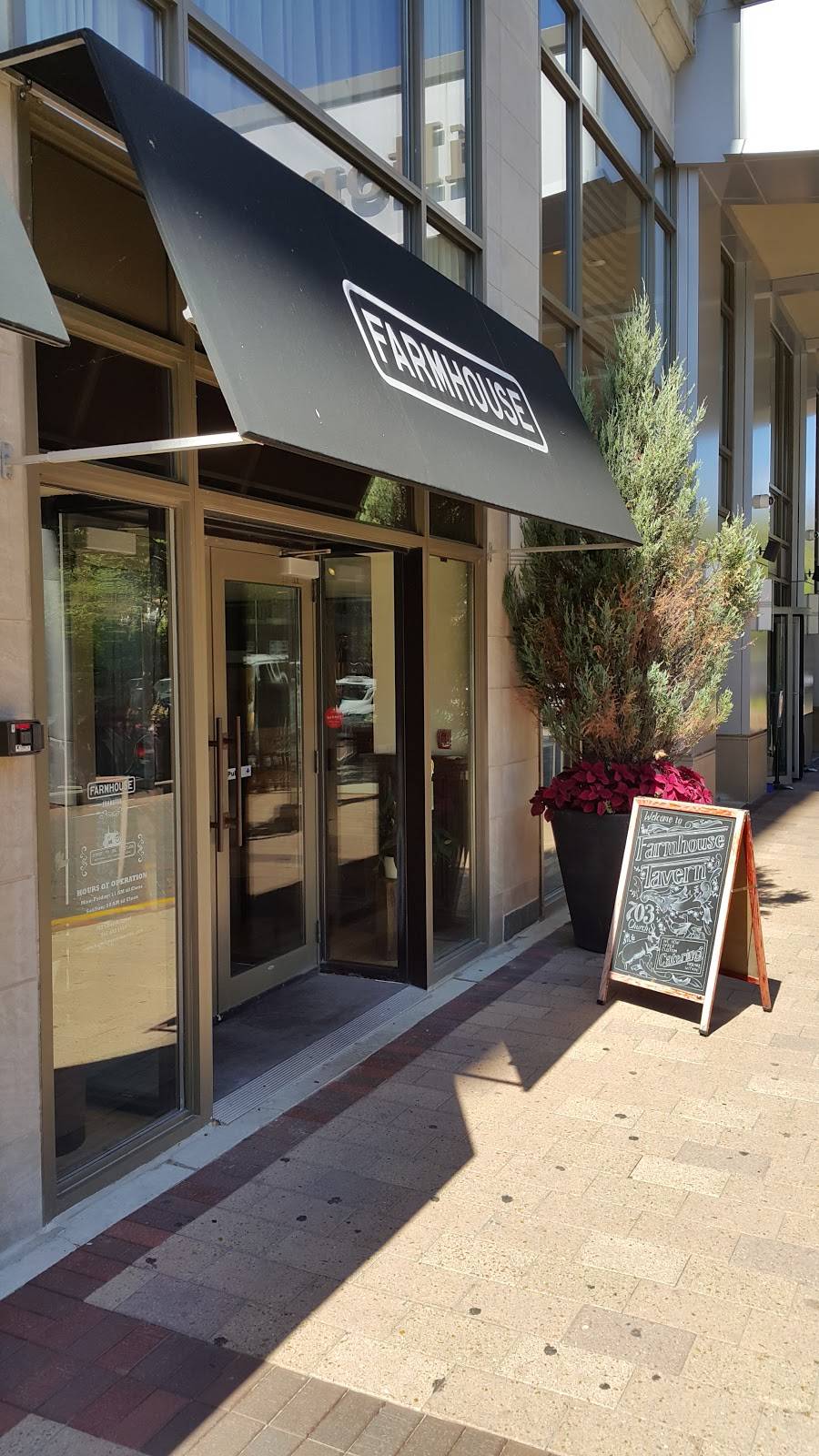 Farmhouse Evanston | restaurant | 703 Church St, Evanston, IL 60201, USA | 8474929700 OR +1 847-492-9700