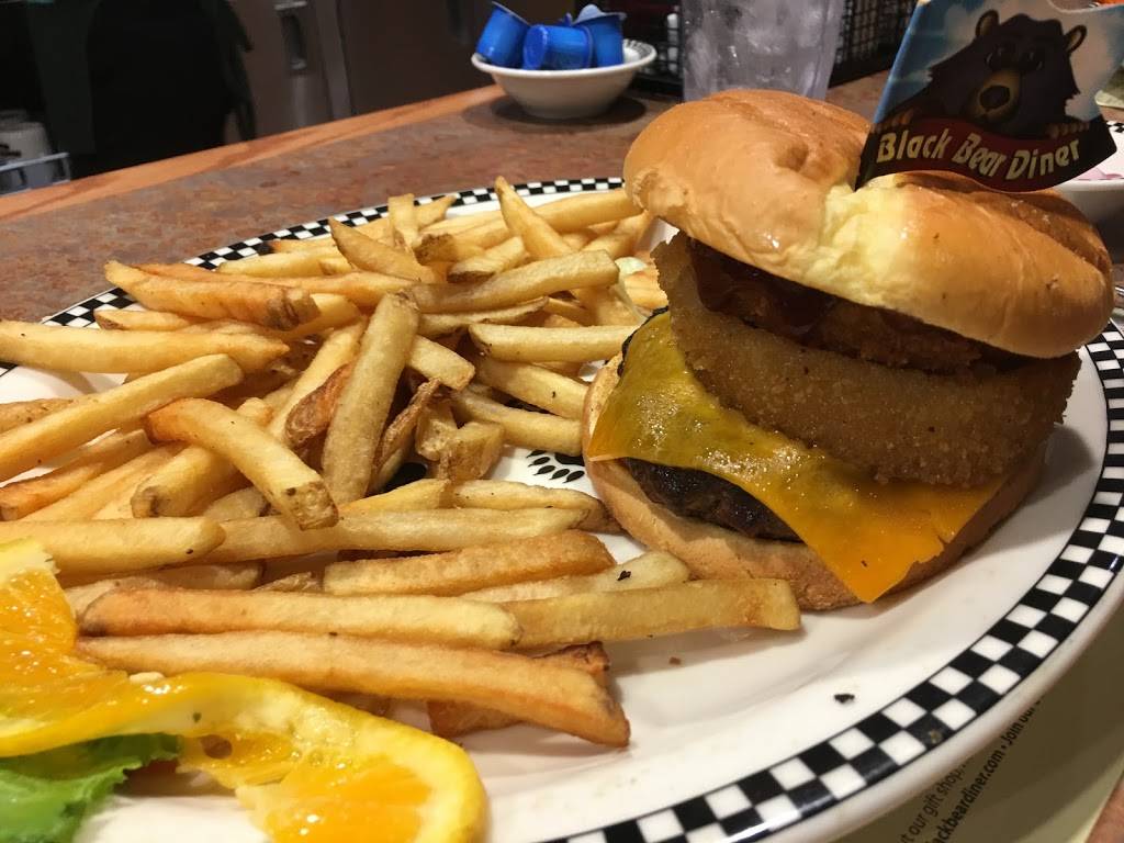 Black Bear Diner | restaurant | 2022 First St, Simi Valley, CA 93065, USA | 8055797901 OR +1 805-579-7901