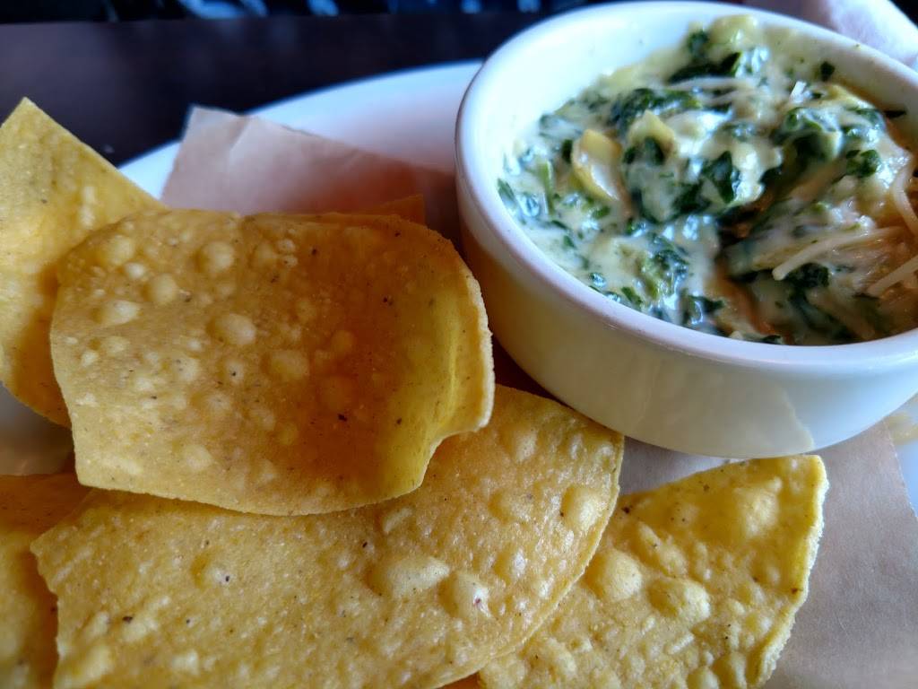 Ruby Tuesday | restaurant | 1936 N Jackson St, Tullahoma, TN 37388, USA | 9314551774 OR +1 931-455-1774