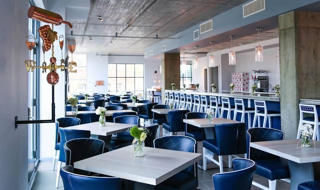 Hummingbird | restaurant | 220 S Union St, Alexandria, VA 22314, USA | 7035661355 OR +1 703-566-1355