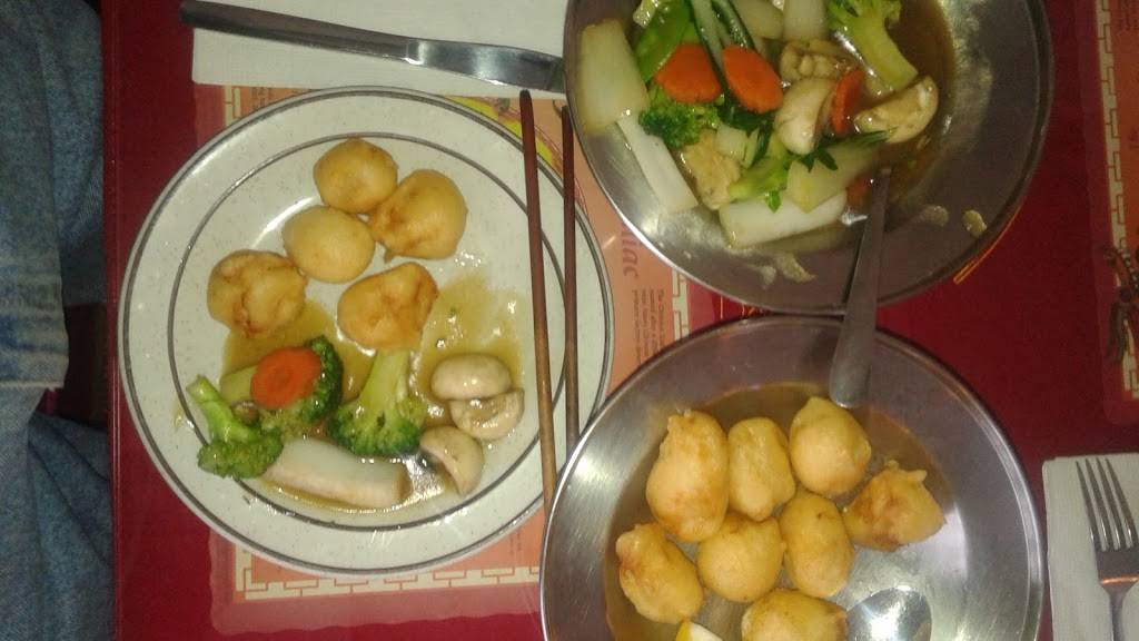 Lotus Gardens Restaurant | restaurant | 311 Wharncliffe Rd S, London, ON N6J 2L6, Canada | 5196733838 OR +1 519-673-3838