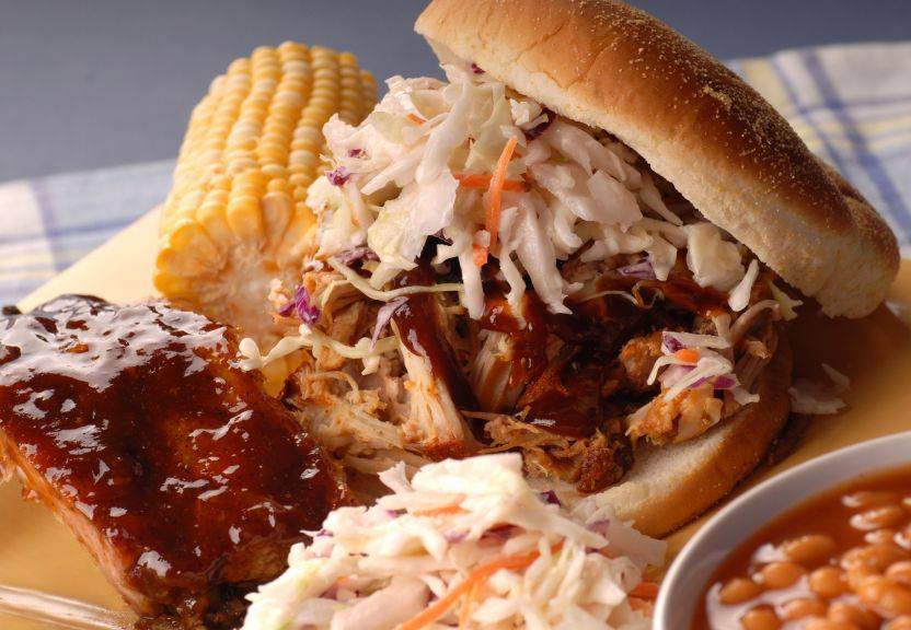 Redds Smokehouse | restaurant | 109 N Hanover St, Carlisle, PA 17013, USA | 7172546419 OR +1 717-254-6419