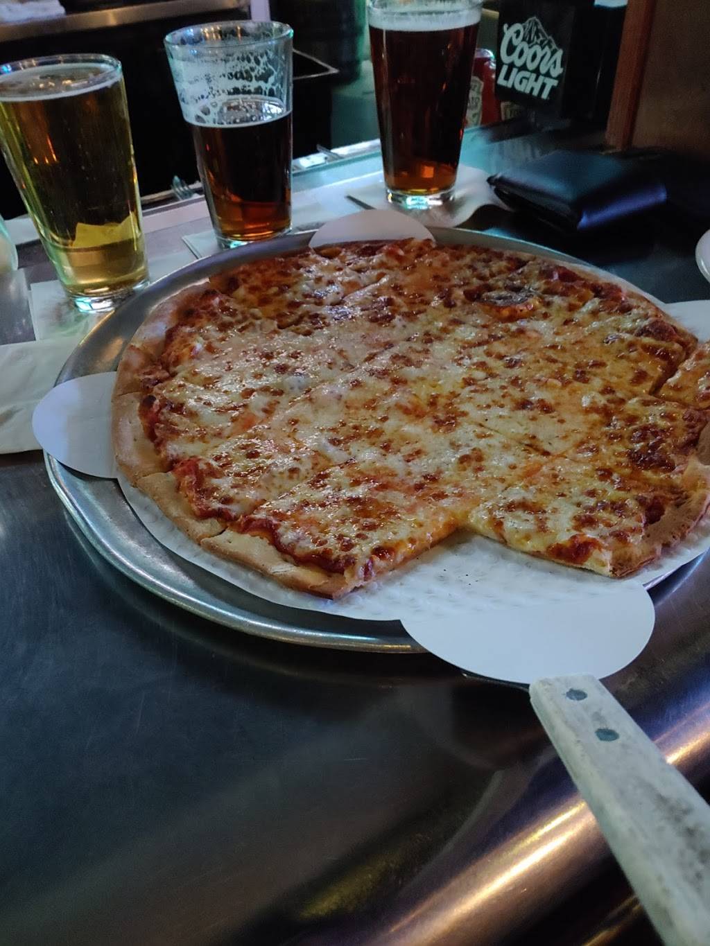 Carbones Pizza & Sports Bar | restaurant | 12930 Harriet Ave S, Burnsville, MN 55337, USA | 9527468890 OR +1 952-746-8890