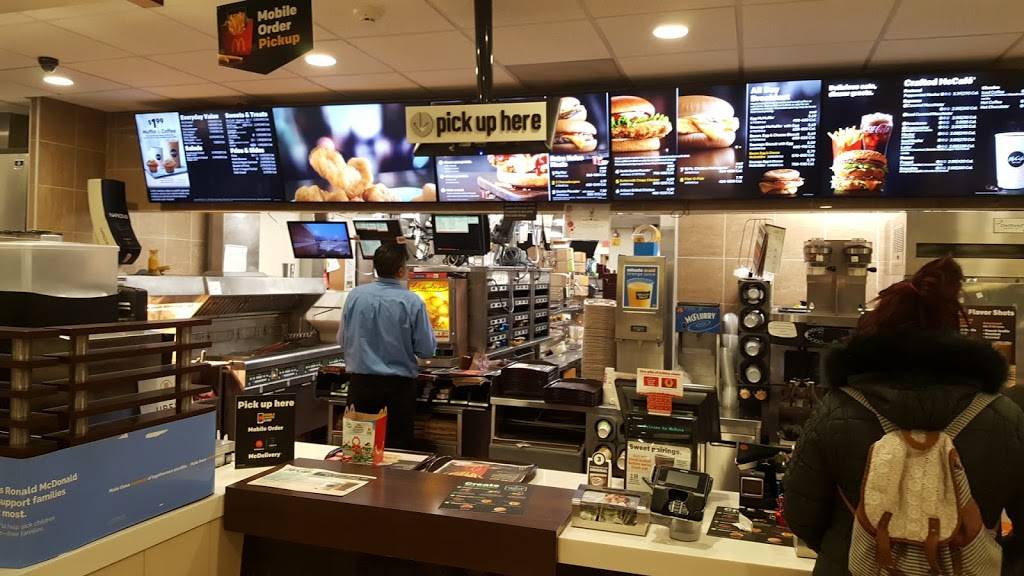McDonalds | cafe | 1820 Plainfield Pike, Cranston, RI 02921, USA | 4019431548 OR +1 401-943-1548